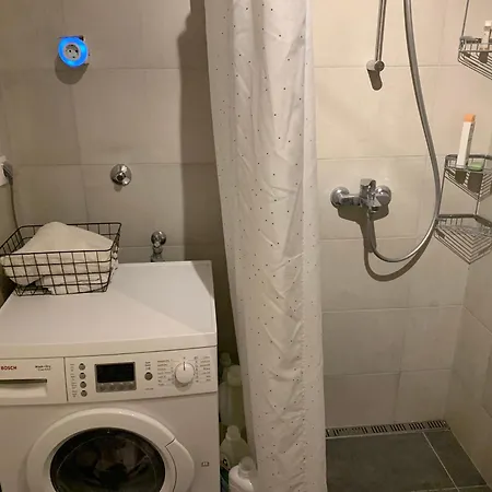 New Park View Apartment *